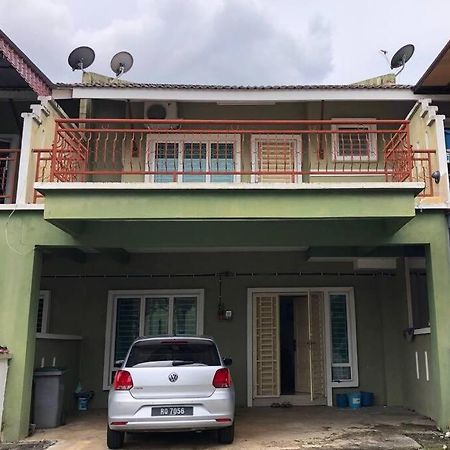 Nice Seremban 2 1/2 Storey House With 4 Rooms Ngoại thất bức ảnh